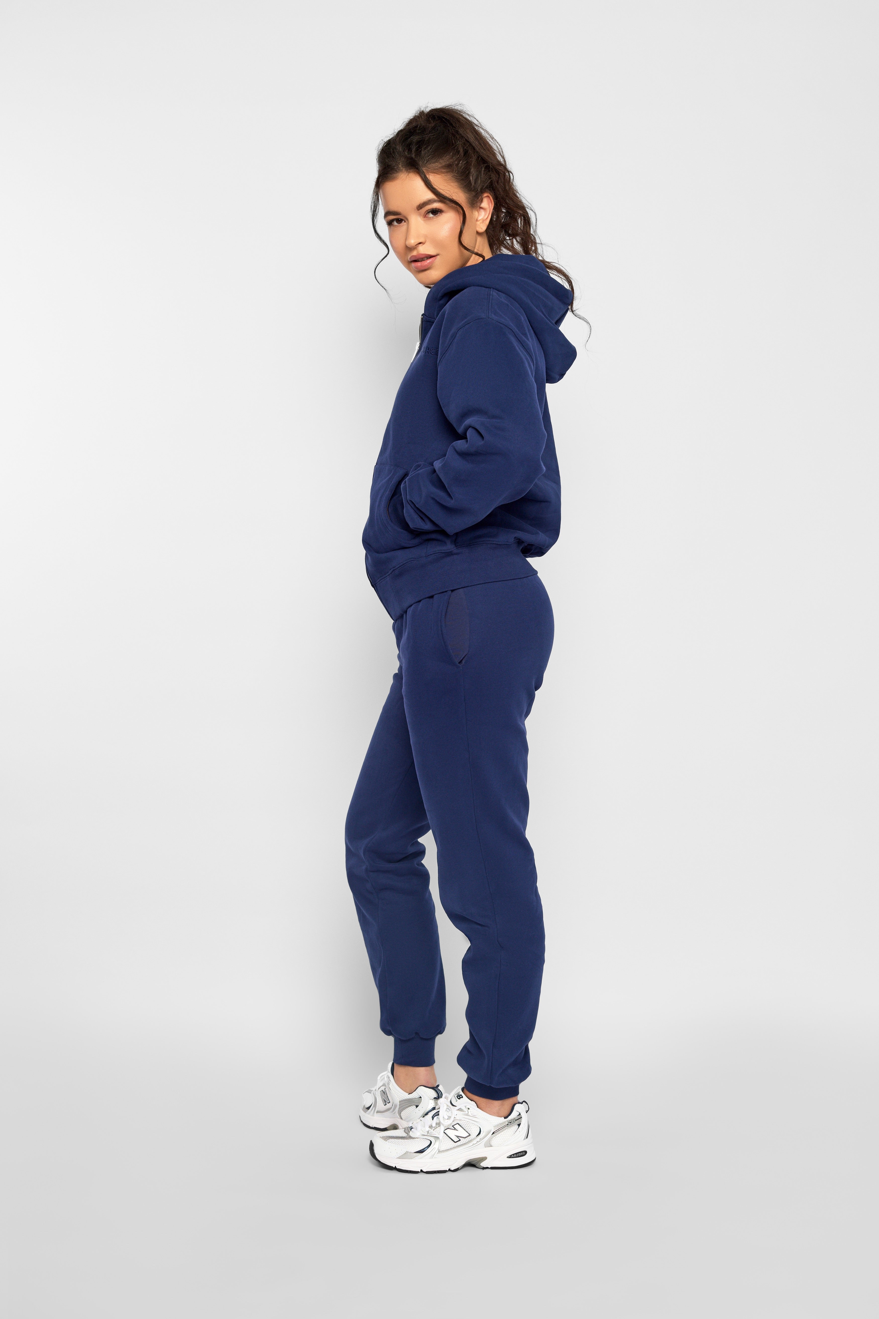 COZY ZIP HOODIE - RELAXED FIT