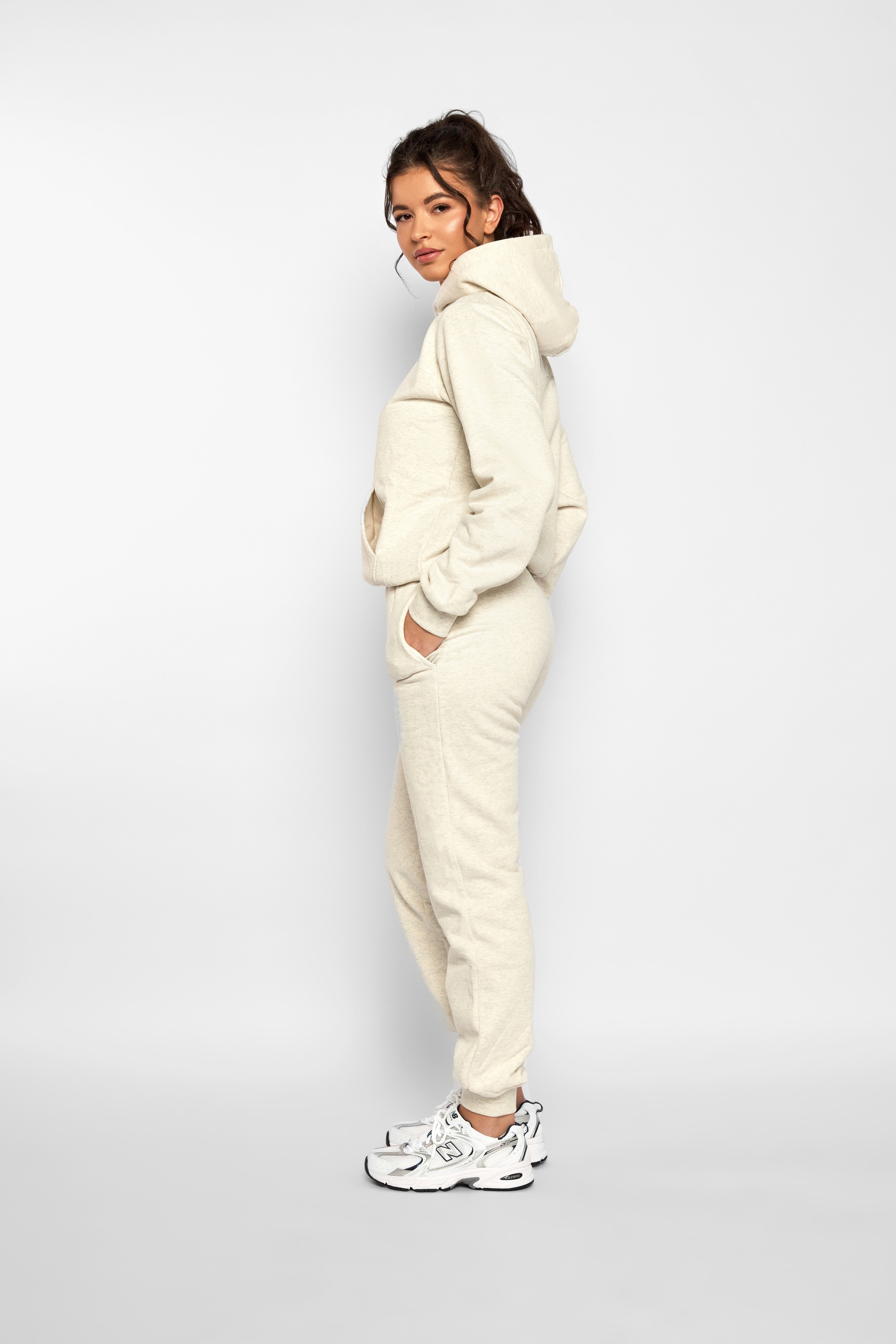 COZY CUFFED JOGGERS - LIGHT GREY